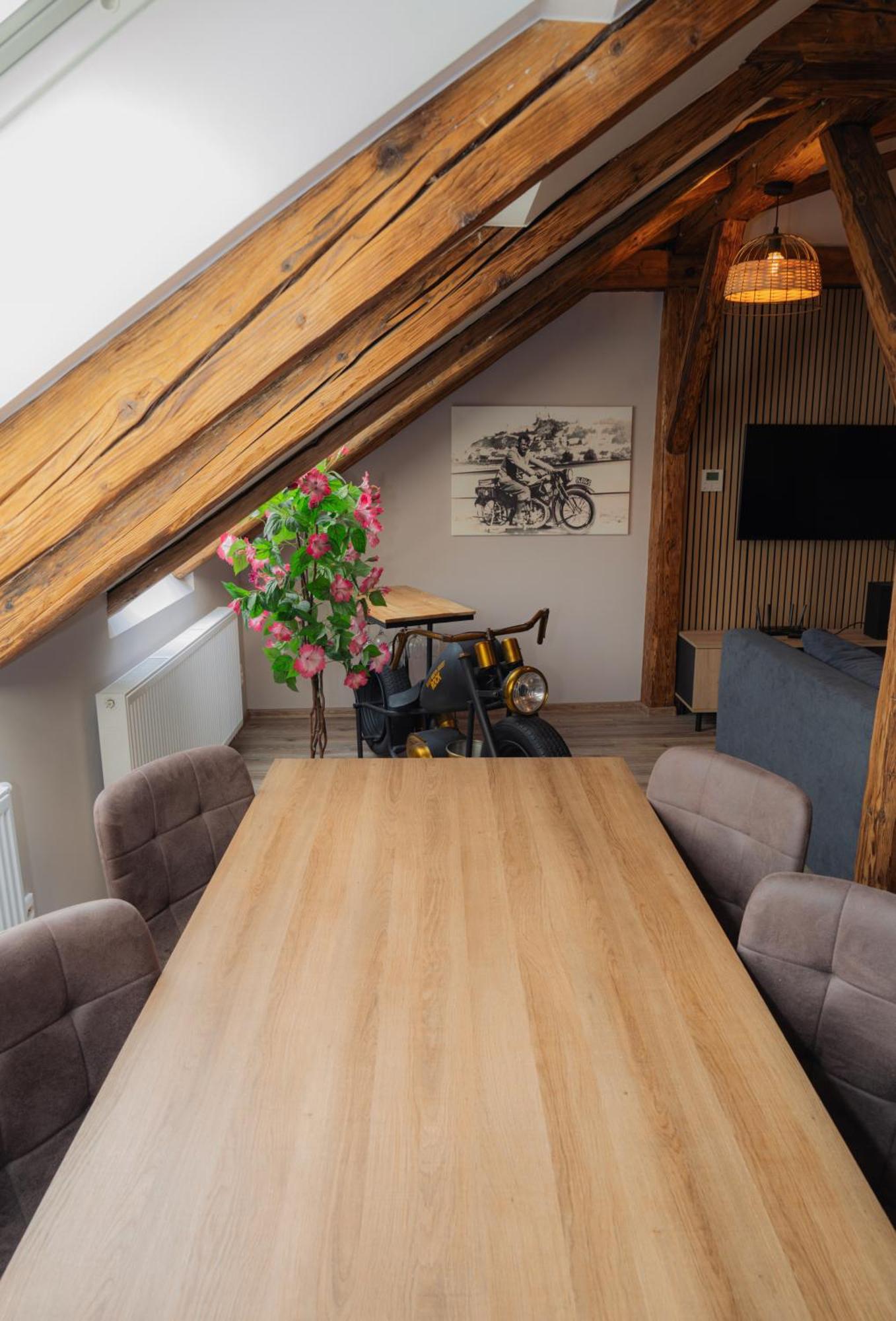Apatman Fellini House Apartment Trencin Exterior photo